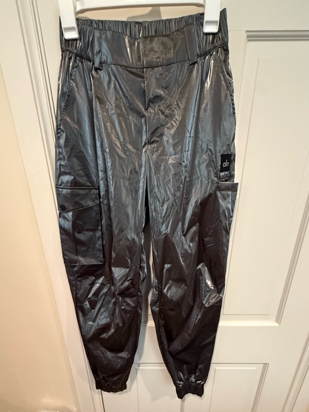 ALO YOGA Dark Gray Metallic High-Waist Break Line Jogger Pants XS Inseam 28”